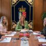La Junta de Gobierno de Pozuelo de hoy es de “limpieza de corrales”: Todo son adjudicaciones y prórrogas de contratos, incluido aquel extraño de publicidad que no entendía la Mesa de Contratación