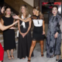 La vicepresidenta Yolanda Díaz reaparece (tras largas vacaciones) con un minivestido de 400 € en el estreno de “Tierra Salvaje” junto a la ministra Sira Rego. Y de Ceuta, pues ya, si eso…