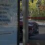 Un lector de denuncia un acto vandálico en Pozuelo (rotura de paños de una marquesina), en la misma Avenida de Europa, pese a ser la ciudad más segura de la Comunidad de Madrid