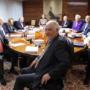 Con Sánchez acorralado porque se le cae su estrategia electoral, Pumpido deriva la decisión del recurso sobre la ley de nietos del Defensor del Pueblo al Pleno del TC, intentando salvarlo